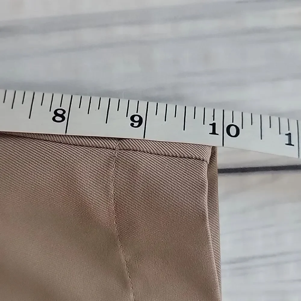 Nike Golf Men's Flat Front Shorts - Tan Size 40